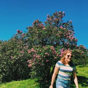 Meet your Posher, Charlotte